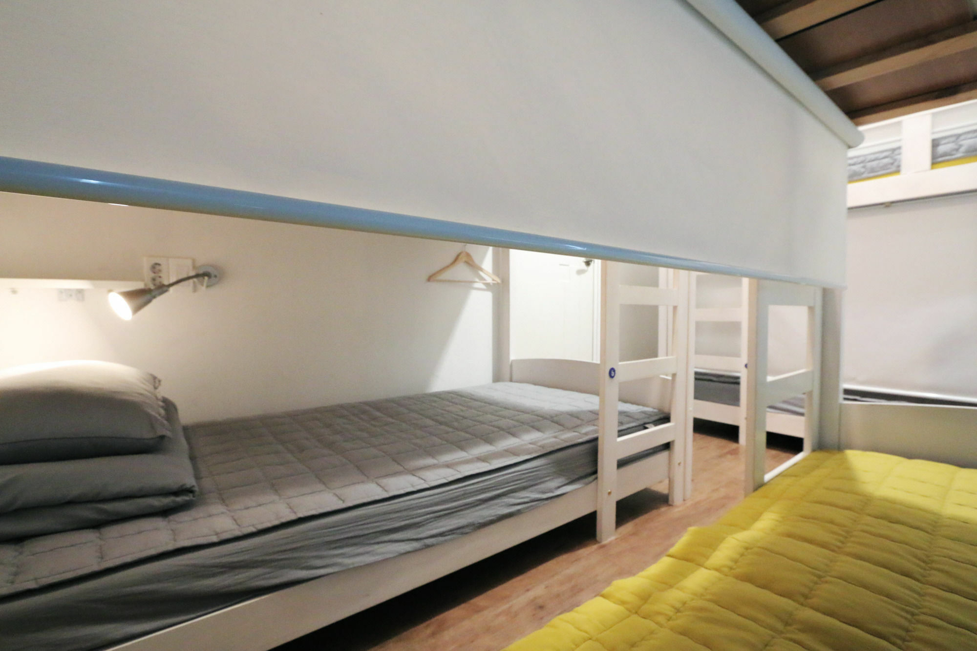 Blueboat Hostel Haeundae Busan Buitenkant foto