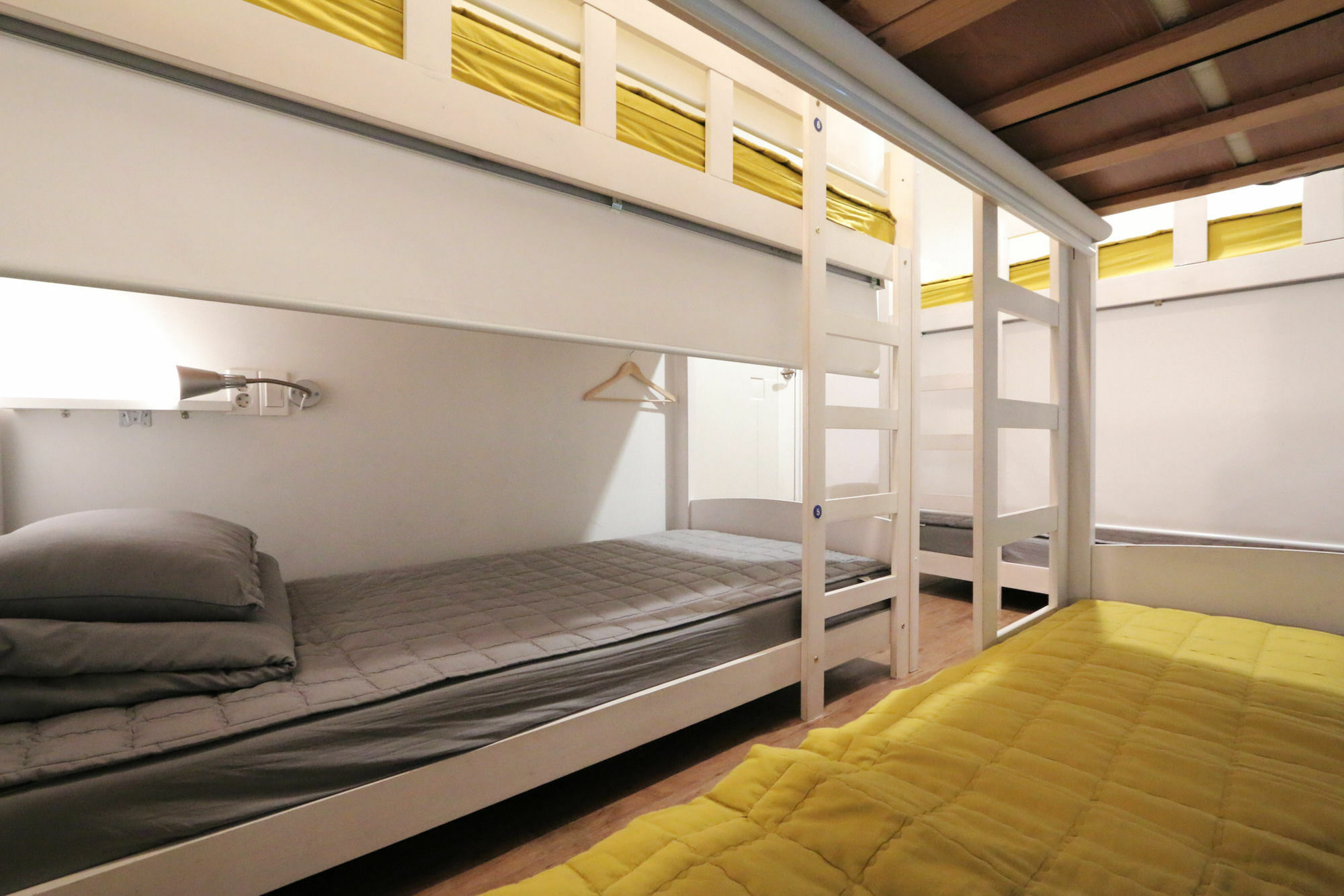 Blueboat Hostel Haeundae Busan Buitenkant foto